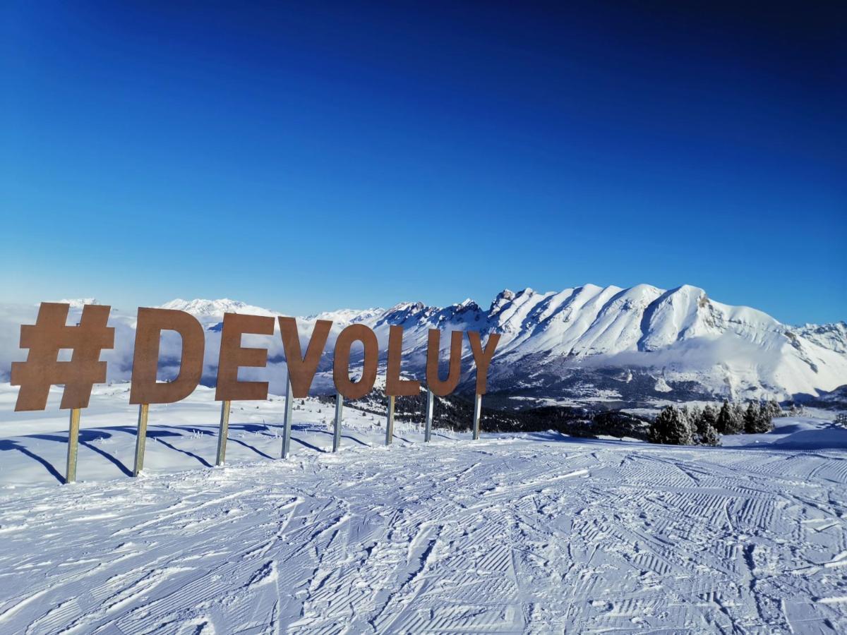 Saint-Étienne-en-Dévoluy Appartement Cosy Dans Chalet Vue Montagne מראה חיצוני תמונה